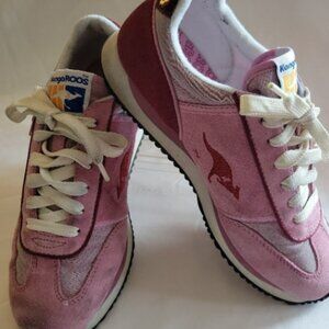 Women's athletic shoes